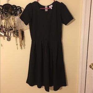 Medium Black Amelia
